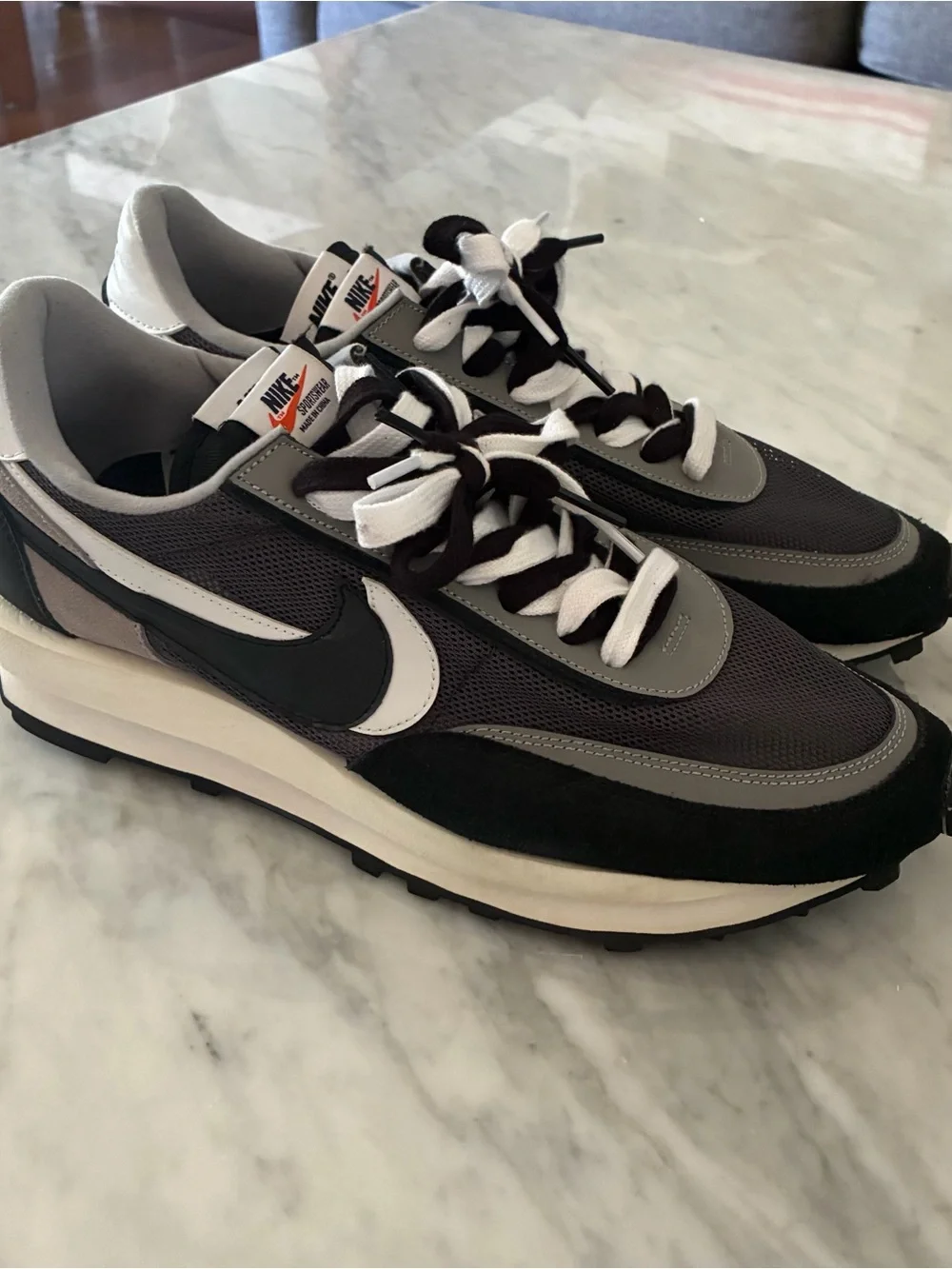 Nike Black and Gray Low-Top Sneakers Men’s Sz 10.5